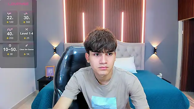 Tommy18   online show from 09-24-25, 03:32