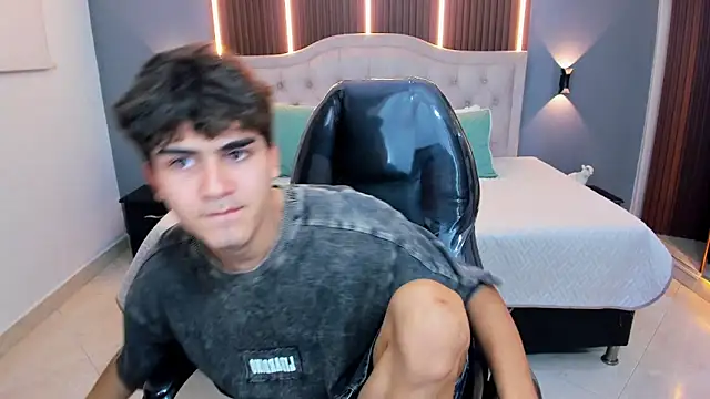 Tommy18   online show from 03-21-26, 08:19