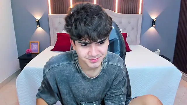 Tommy18   online show from 03-29-26, 03:39