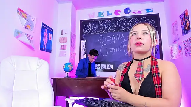 Bonny and carrot online show from 03-07-26, 07:22