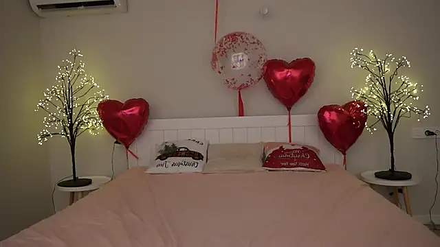 AnnaElys online show from 02-19-25, 12:35