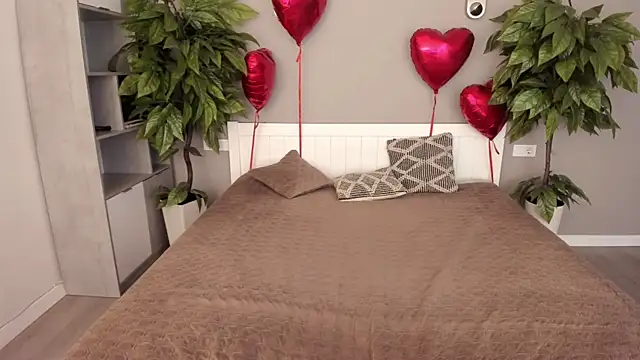 AnnaElys online show from 02-20-25, 09:20