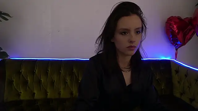 AnnaElys online show from 03-04-25, 09:43