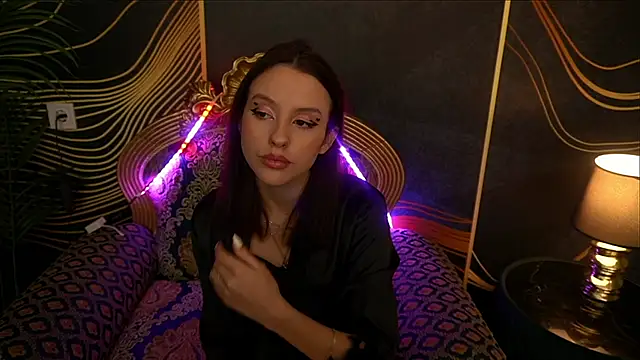 AnnaElys online show from 03-08-25, 10:24