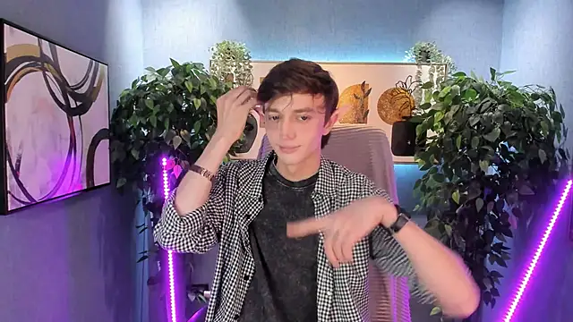 Snapshot of John_Weasley chatting on 11-14-25, 02:05 John Weasley online show from 11-14-25, 02:05