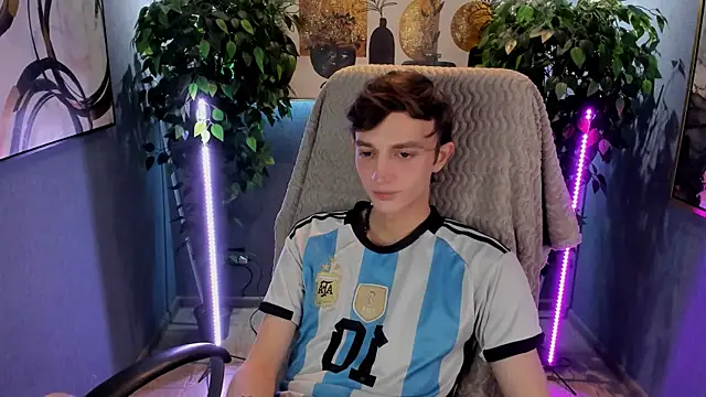 Snapshot of John_Weasley chatting on 12-03-25, 01:53 John Weasley online show from 12-03-25, 01:53