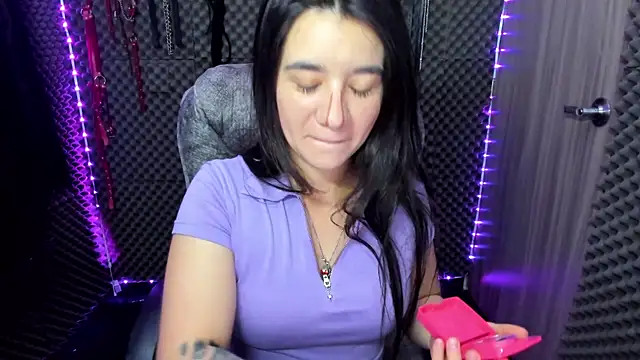 lilihot  online show from 02-25-25, 04:10