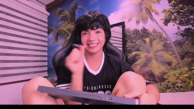 AllanYong18 online show from 02-11-25, 05:47