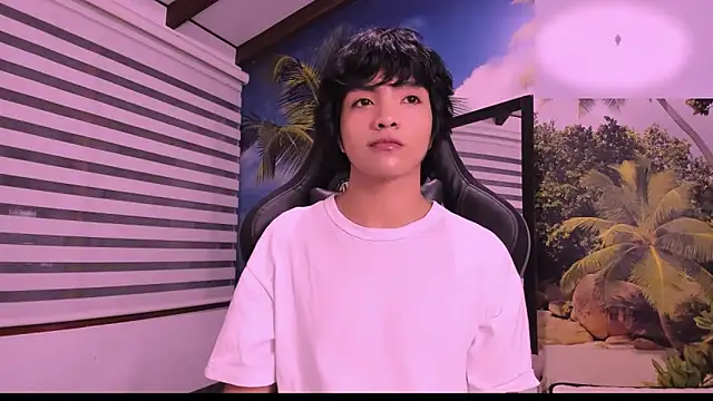 AllanYong18 online show from 02-19-25, 03:50