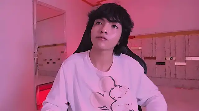 AllanYong18 online show from 03-14-25, 09:24