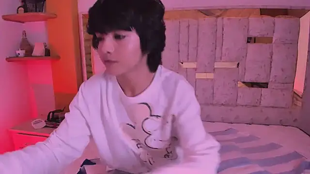 AllanYong18 online show from 03-23-25, 05:10