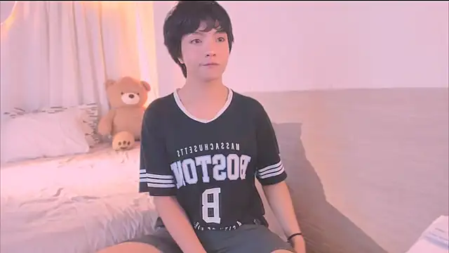 AllanYong18 online show from 11-26-25, 11:00