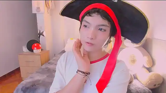 AllanYong18 online show from 04-03-26, 05:16