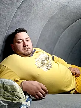 Snapshot of BogdanAlan chatting on 02-15-26, 11:01 BogdanAlan online show from 02-15-26, 11:01