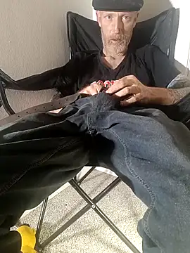 Snapshot of filthymind619 chatting on 11-29-25, 10:46 filthymind619 online show from 11-29-25, 10:46