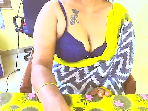 Snapshot of sriyazhini chatting on 02-11-26, 05:56 sriyazhini online show from 02-11-26, 05:56