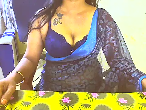 Snapshot of sriyazhini chatting on 02-12-26, 08:42 sriyazhini online show from 02-12-26, 08:42