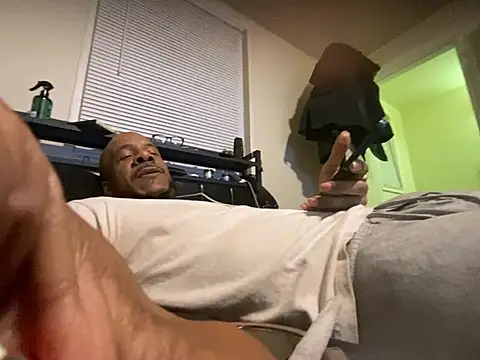 MrDaddyBbSnake online show from 01-18-25, 05:31