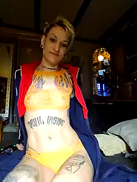 Snapshot of MissParadise40 chatting on 01-20-25, 06:21 MissParadise40 online show from 01-20-25, 06:21