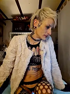 Snapshot of MissParadise40 chatting on 03-19-25, 09:27 MissParadise40 online show from 03-19-25, 09:27