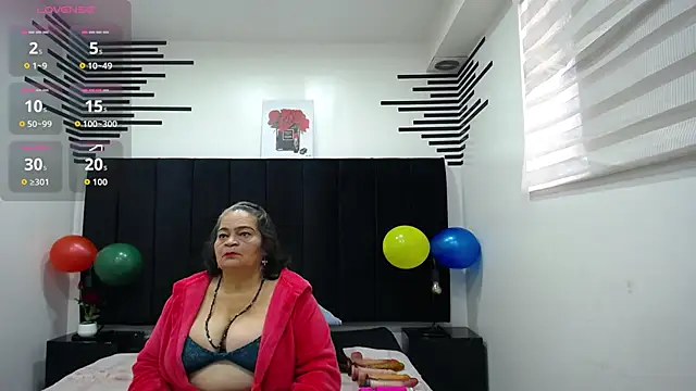 Snapshot of VickyBoobss chatting on 10-12-25, 12:59 VickyBoobss online show from 10-12-25, 12:59