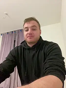 Snapshot of viamen chatting on 01-07-25, 11:35 viamen online show from 01-07-25, 11:35