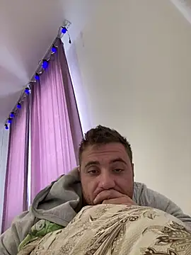 Snapshot of viamen chatting on 01-10-25, 07:57 viamen online show from 01-10-25, 07:57