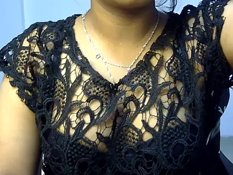 Snapshot of Niyaa77 chatting on 03-08-25, 10:02 Niyaa77 online show from 03-08-25, 10:02