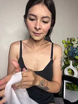 Aleska Miami online show from 06-08-26, 03:34