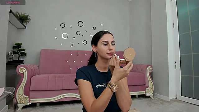 BelovedKhloee online show from 09-11-25, 07:58