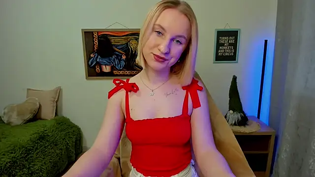 Snapshot of BeautyBlondy chatting on 02-13-25, 01:37 BeautyBlondy online show from 02-13-25, 01:37