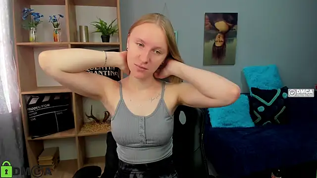 Snapshot of BeautyBlondy chatting on 09-26-25, 05:55 BeautyBlondy online show from 09-26-25, 05:55
