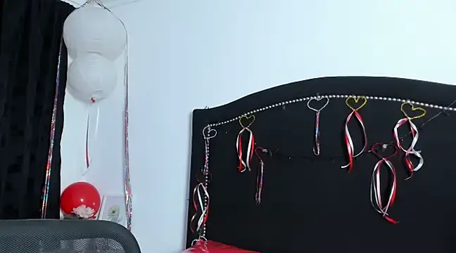 Snapshot of Cleo_Hott chatting on 02-20-25, 09:22 Cleo Hott online show from 02-20-25, 09:22