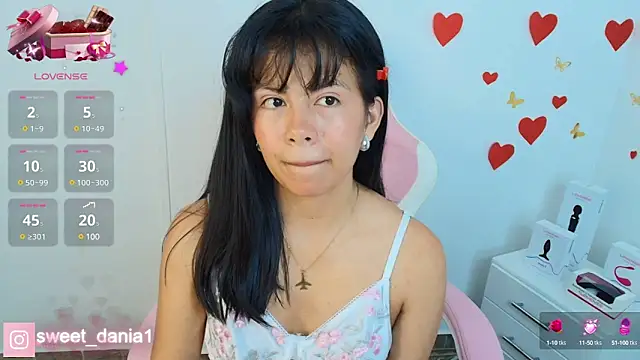 Snapshot of sweet_dania_ chatting on 02-23-25, 05:45 sweet dania online show from 02-23-25, 05:45