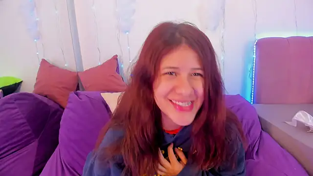 Snapshot of MiaQueen021 chatting on 10-01-25, 02:34 MiaQueen021 online show from 10-01-25, 02:34