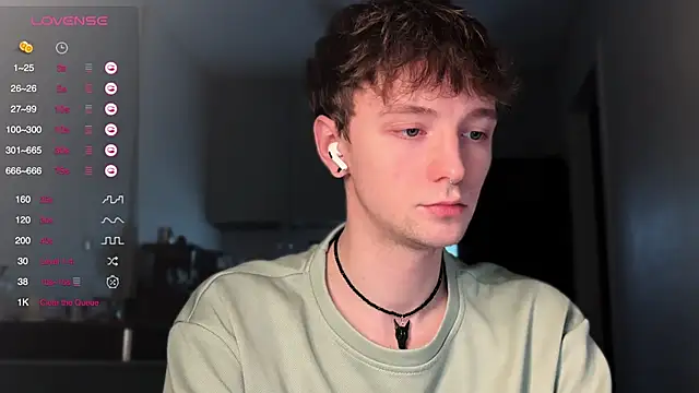 Snapshot of Calvin_Polanski chatting on 01-06-26, 06:55 Calvin Polanski online show from 01-06-26, 06:55