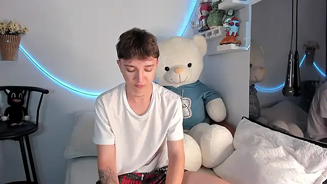 Snapshot of jeremy_salvatore chatting on 03-19-26, 07:56 jeremy salvatore online show from 03-19-26, 07:56