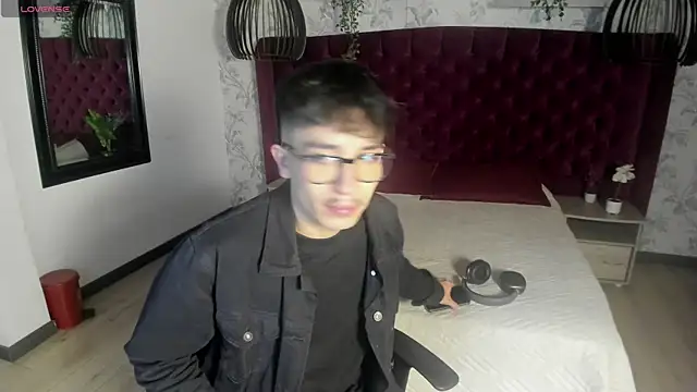 Snapshot of tim__fox chatting on 07-06-26, 11:51 tim fox online show from 07-06-26, 11:51