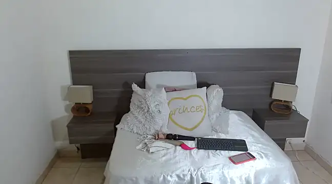 RAICHELLCOOPER1 online show from 02-10-25, 10:51