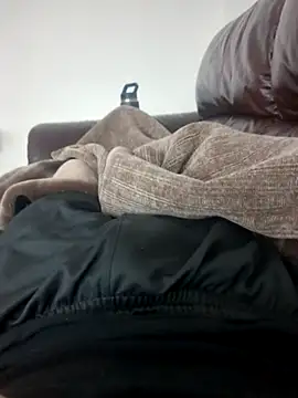 young18dick  online show from 01-08-25, 06:31