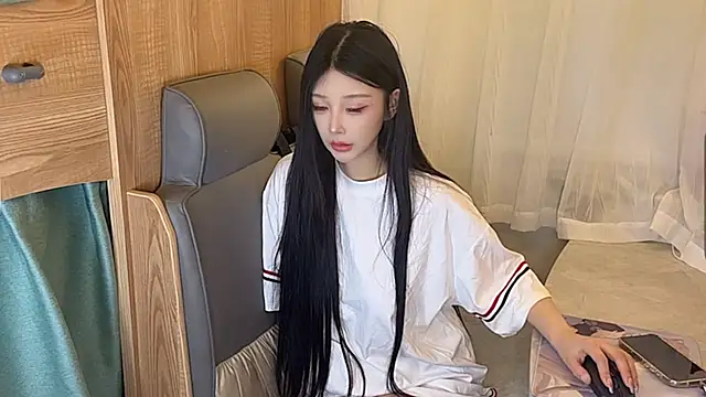 muyan 00 online show from 11-22-25, 03:33