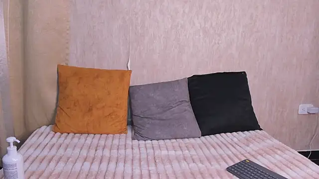 Snapshot of StefanyRousse chatting on 03-06-26, 12:01 StefanyRousse online show from 03-06-26, 12:01