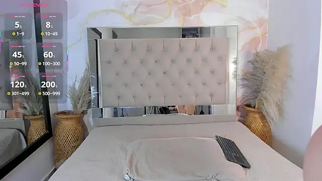 Snapshot of Sara_conde chatting on 09-27-25, 07:41 Sara conde online show from 09-27-25, 07:41