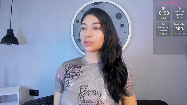 Snapshot of Sara_conde chatting on 11-26-25, 11:22 Sara conde online show from 11-26-25, 11:22