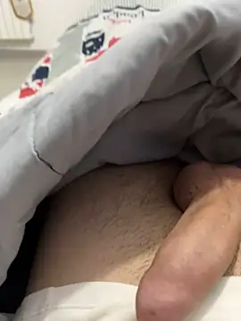 Snapshot of lucarioos06 chatting on 01-18-25, 11:11 lucarioos06 online show from 01-18-25, 11:11