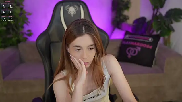 Snapshot of Lika_Secret_ chatting on 09-22-25, 05:04 Lika Secret online show from 09-22-25, 05:04