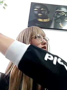 SussanHottye1  online show from 01-23-25, 10:22