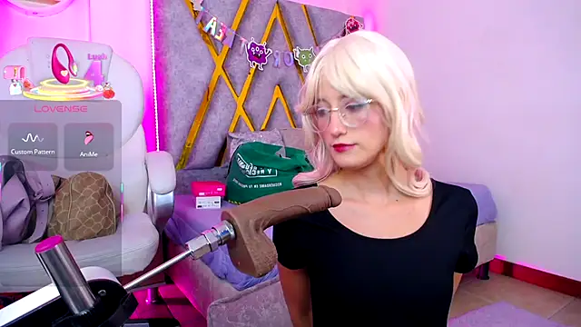 SussanHottye1  online show from 11-30-25, 11:14