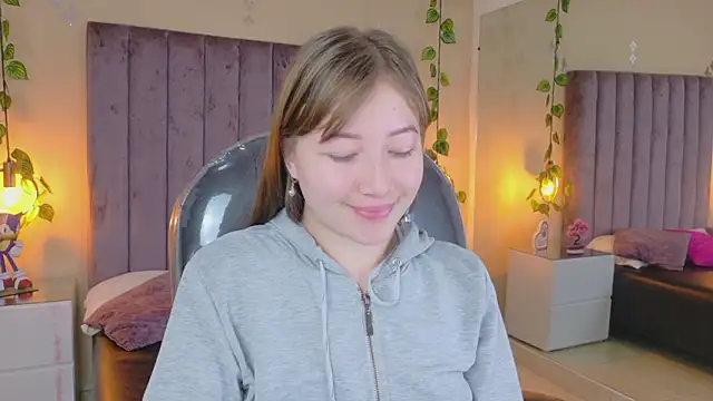 Dahlia Rousse online show from 01-18-26, 07:34