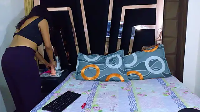 SolEvanss online show from 10-28-25, 02:20